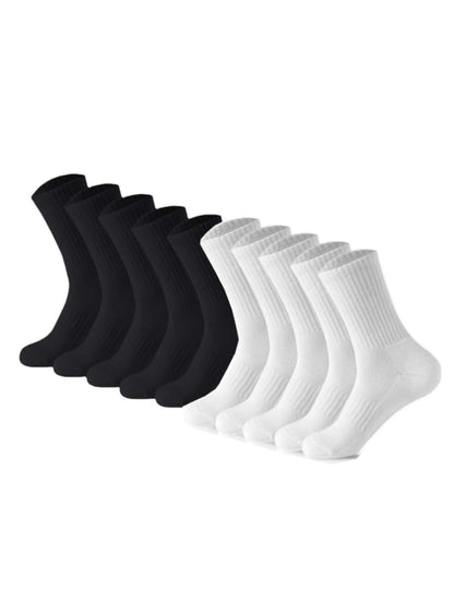 Confezione multi-paio di calze da golf alla caviglia da uomo a colore solido nero e bianco con supporto per l'arco